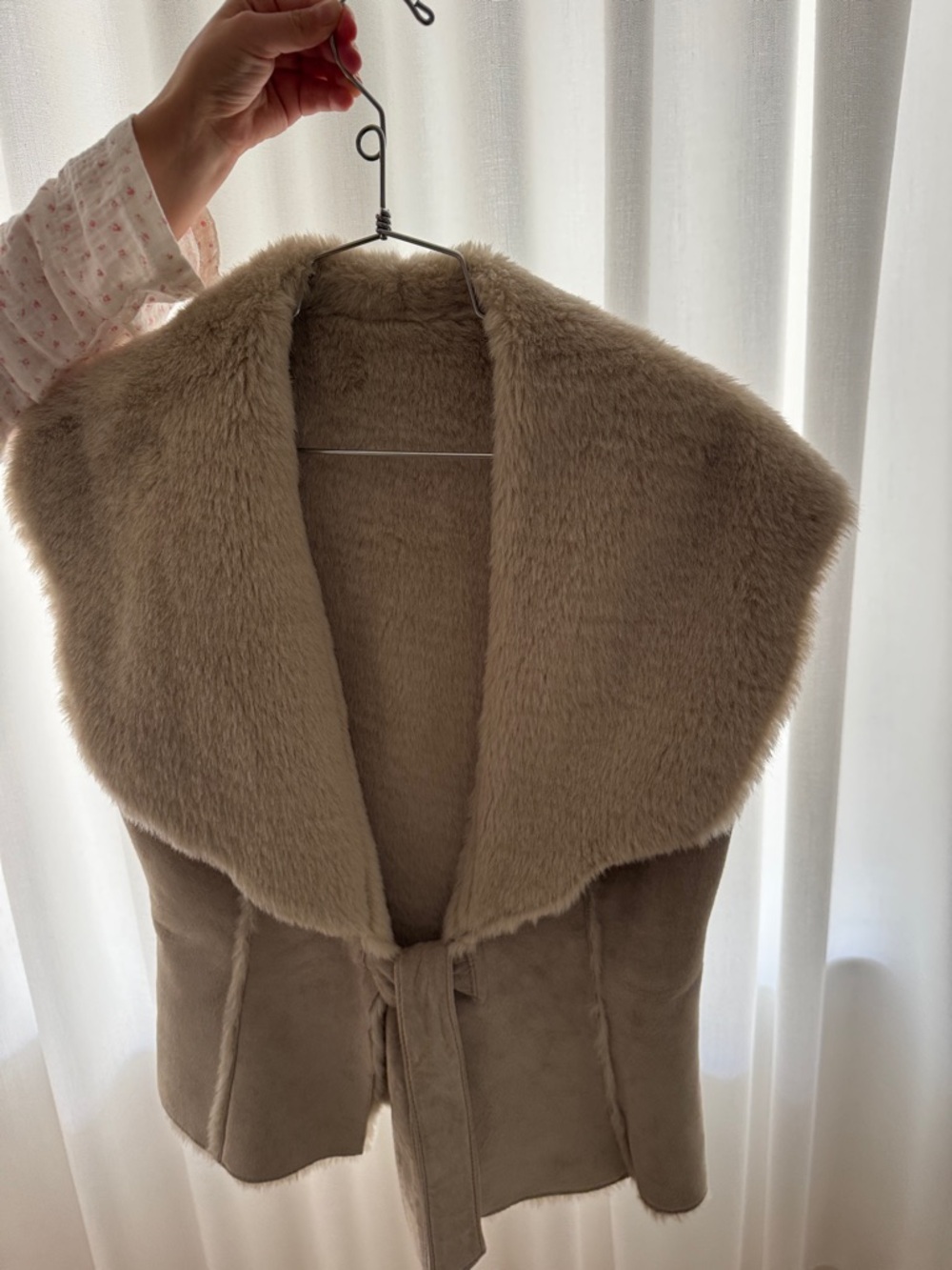 Luxury Faux Shearling Vest with Shawl Collar - Tan